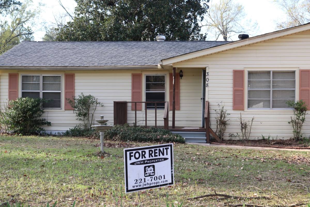 House for rent at 308 W Warriner Ave, Shreveport, LA 71107