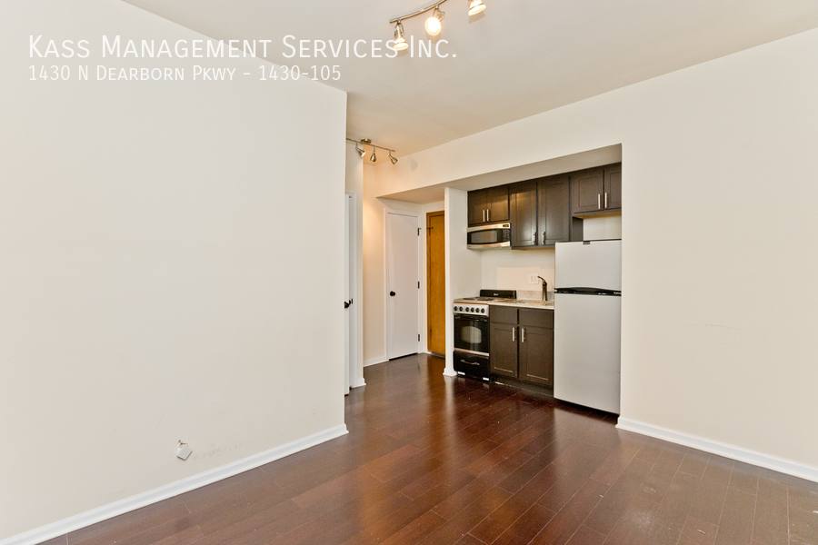 Apartment for rent at 1430 N Dearborn Parkway #105, Chicago, IL 60610