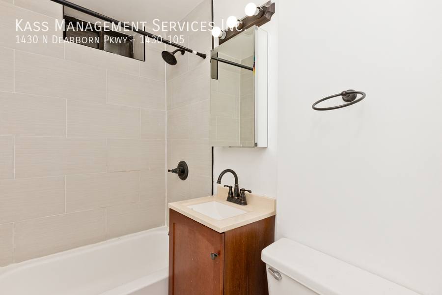 Apartment for rent at 1430 N Dearborn Parkway #105, Chicago, IL 60610