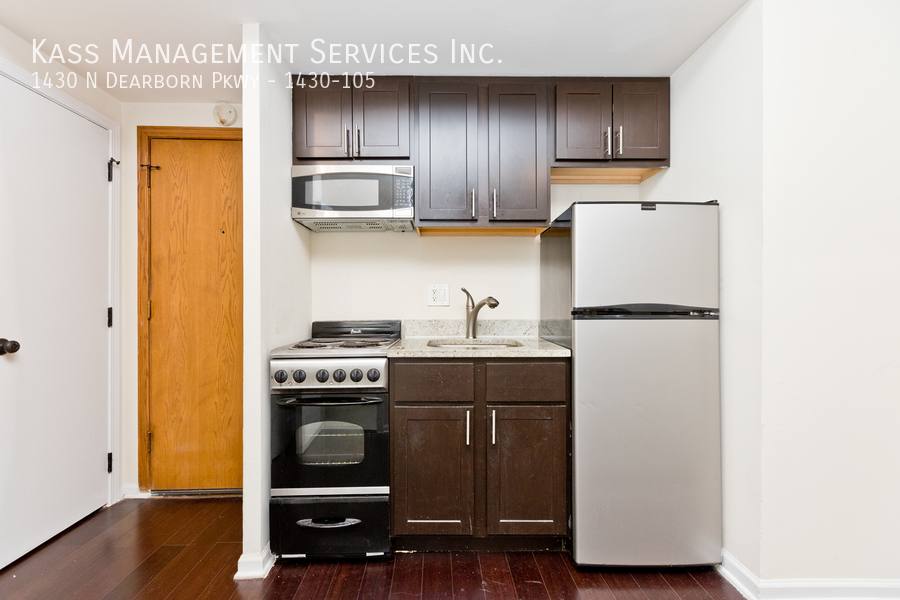 Apartment for rent at 1430 N Dearborn Parkway #105, Chicago, IL 60610