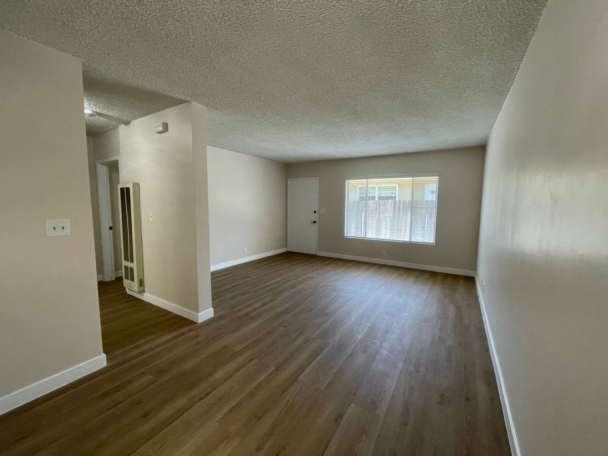 Apartment for rent at 1141 Molino Ave, Long Beach, CA 90804