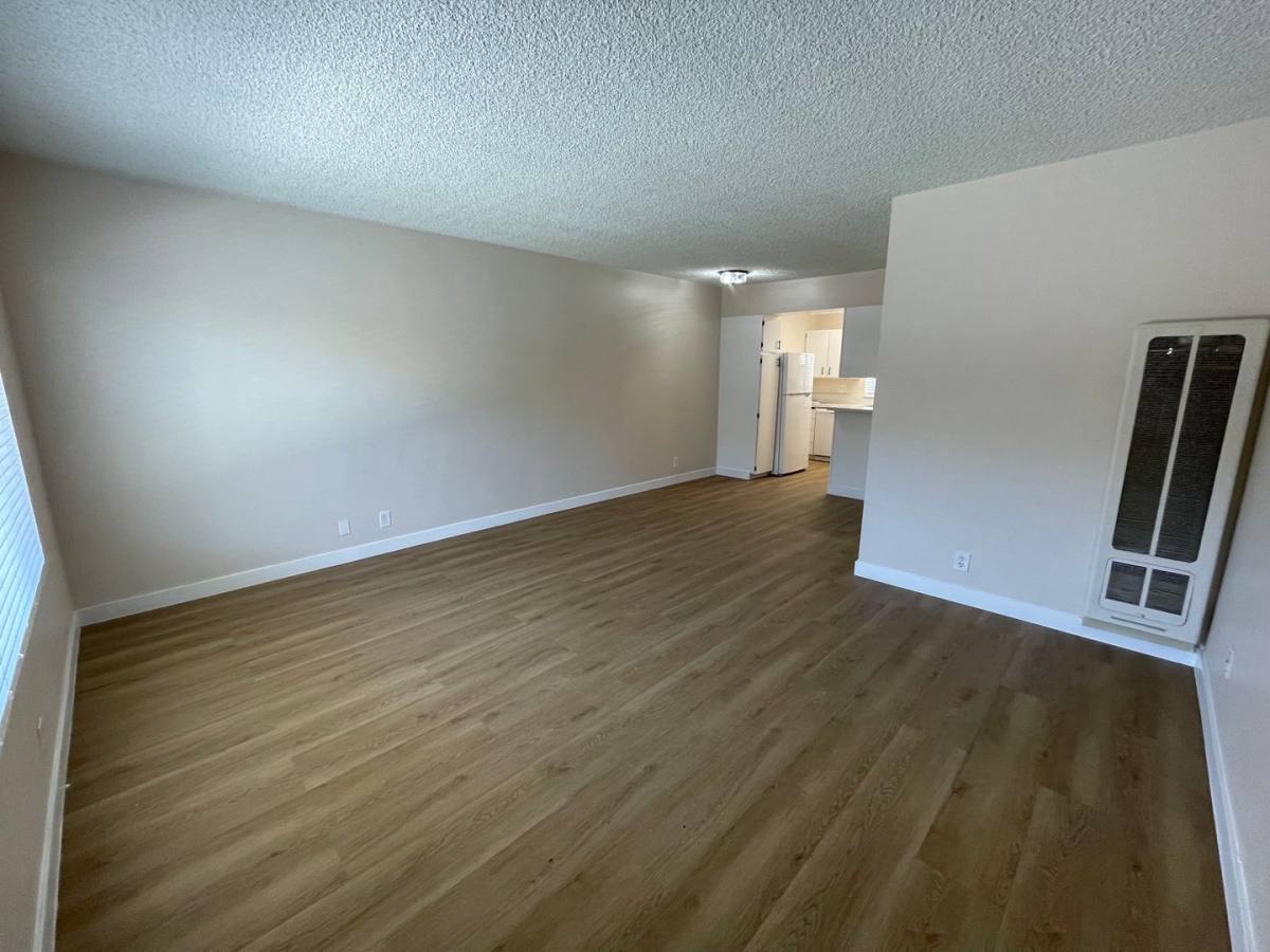 Apartment for rent at 1141 Molino Ave, Long Beach, CA 90804