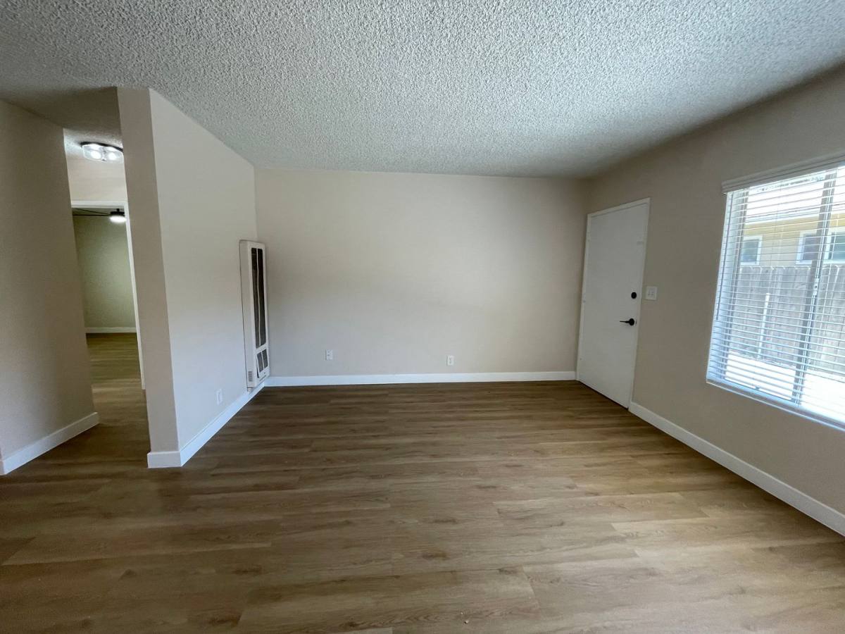 Apartment for rent at 1141 Molino Ave, Long Beach, CA 90804