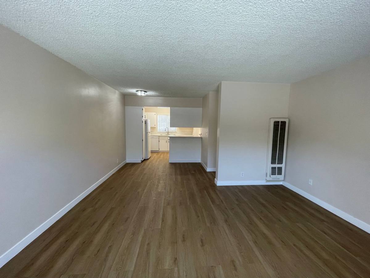 Apartment for rent at 1141 Molino Ave, Long Beach, CA 90804
