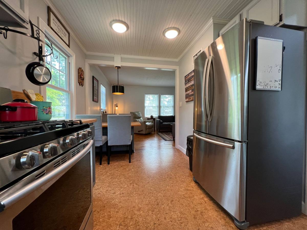 House for rent at 548 Cromwell Dr, Traverse City, MI 49686