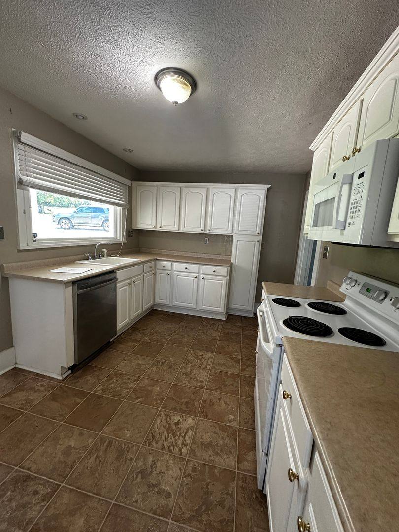 House for rent at 177 Warrensburg Rd, Russellville, TN 37860