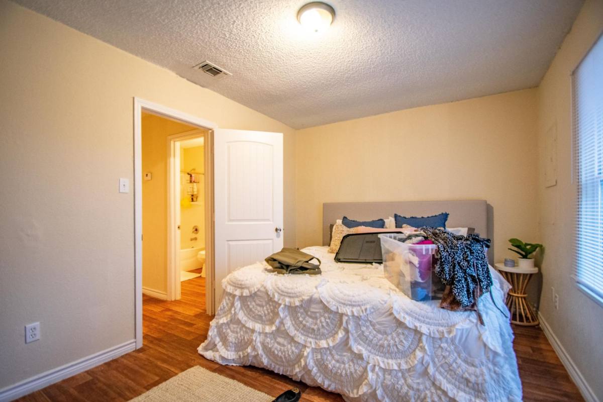 House for rent at 1817 Lipscomb St, Fort Worth, TX 76110