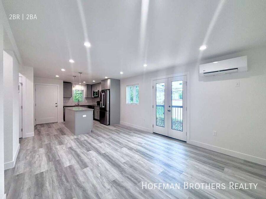 Apartment for rent at 315 N Detroit St #313-5, Los Angeles, CA 90036
