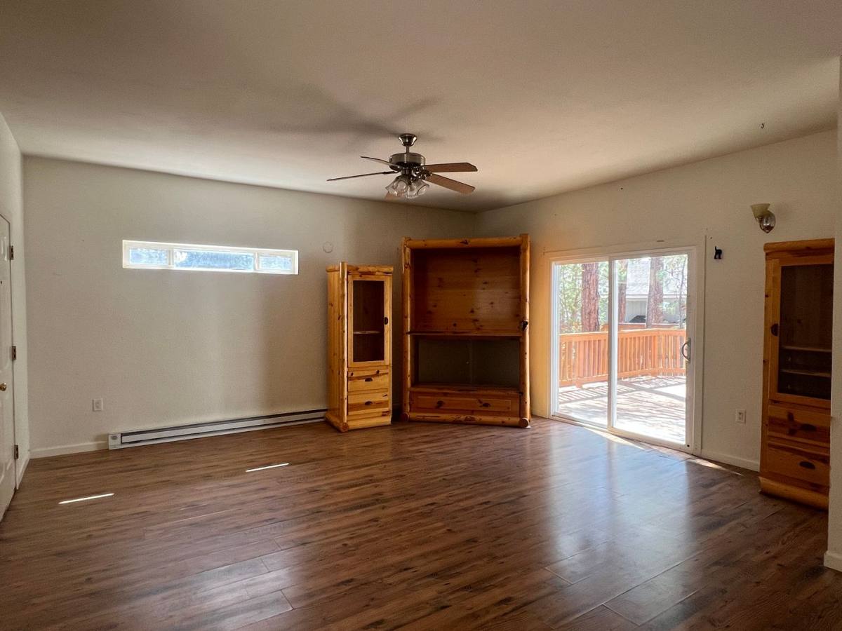 House for rent at 1976 Christmas Pine, Overgaard, AZ 85933
