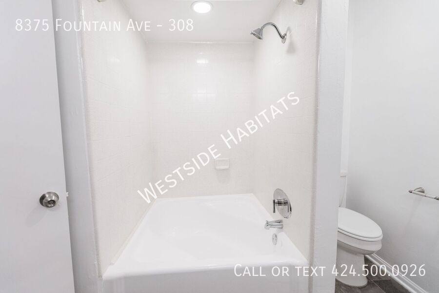 Apartment for rent at 8375 Fountain Ave #308, West Hollywood, CA 90069