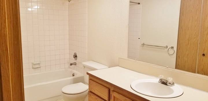 Condo for rent at 7404 W Lake Samm Py NE, Redmond, WA 98052