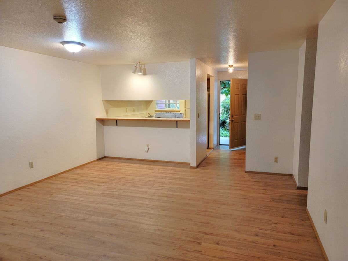 Condo for rent at 7404 W Lake Samm Py NE, Redmond, WA 98052