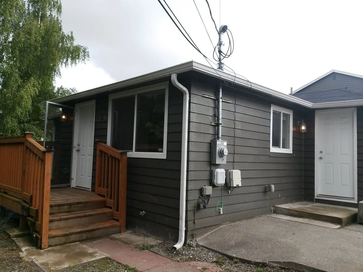 House for rent at 17529 44th Ave W, Lynnwood, WA 98036
