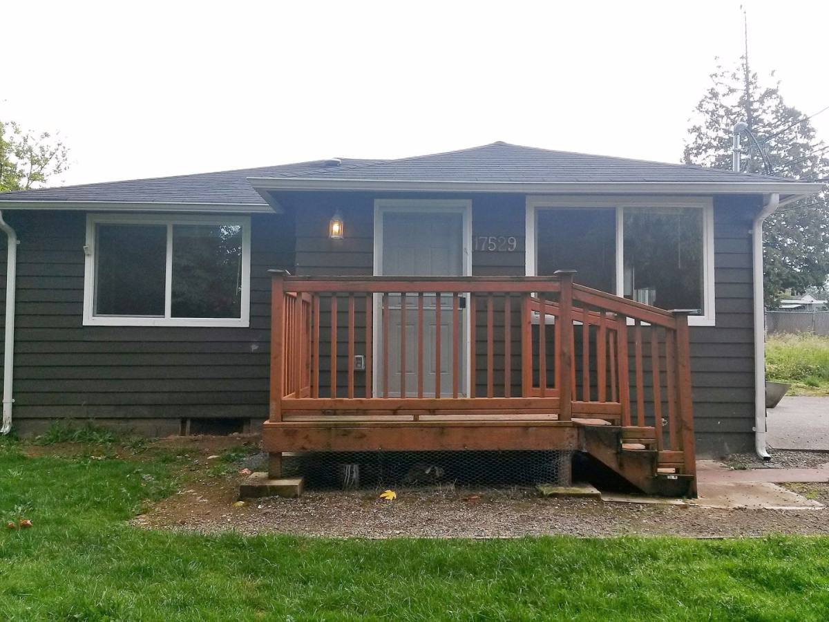 House for rent at 17529 44th Ave W, Lynnwood, WA 98036
