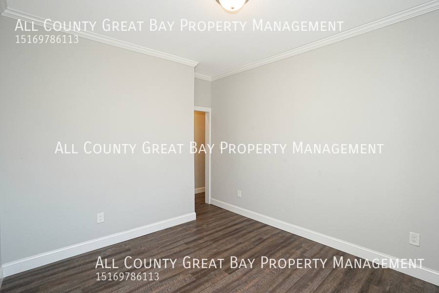 Apartment for rent at 8 Railroad Ave #4, Babylon, NY 11702