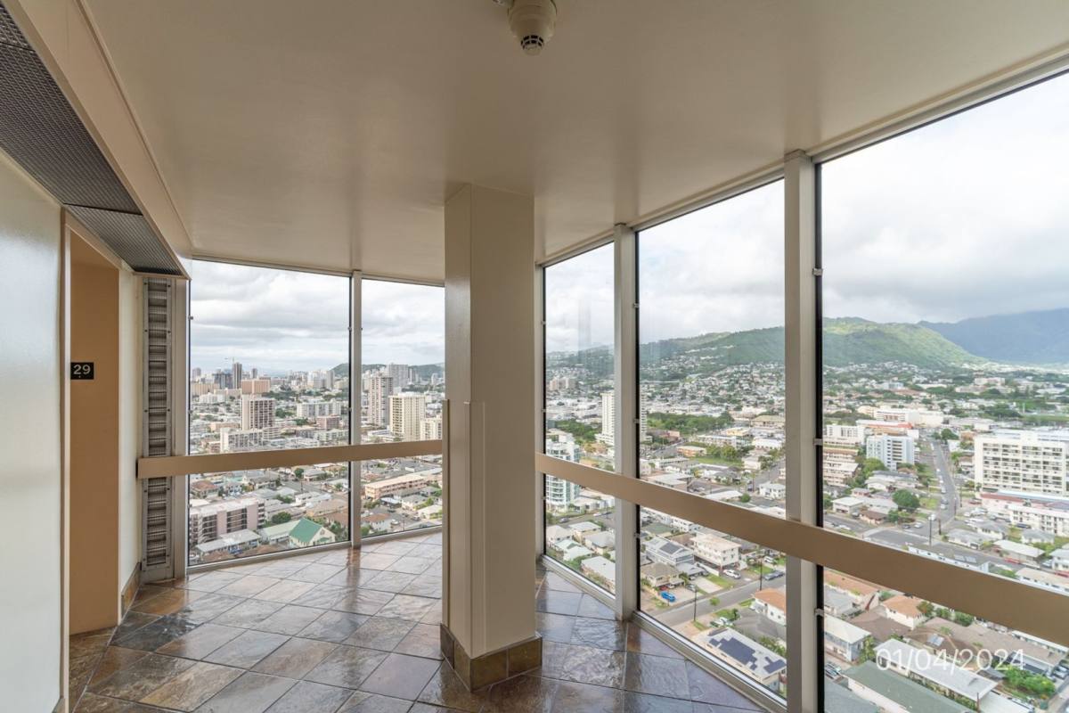 Apartment for rent at 555 University Ave, Honolulu, HI 96826