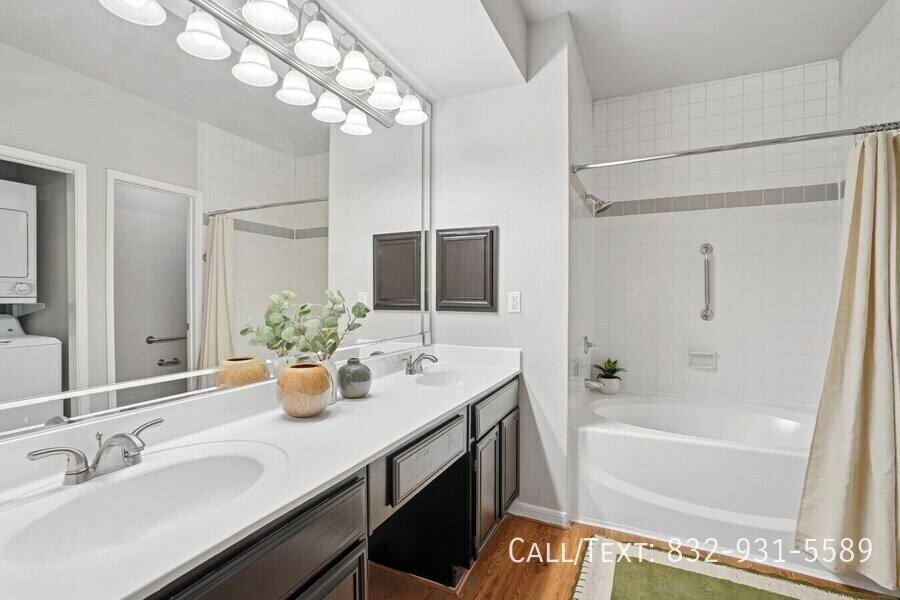 Apartment for rent at 2643 W Alabama St #INV1, Houston, TX 77098