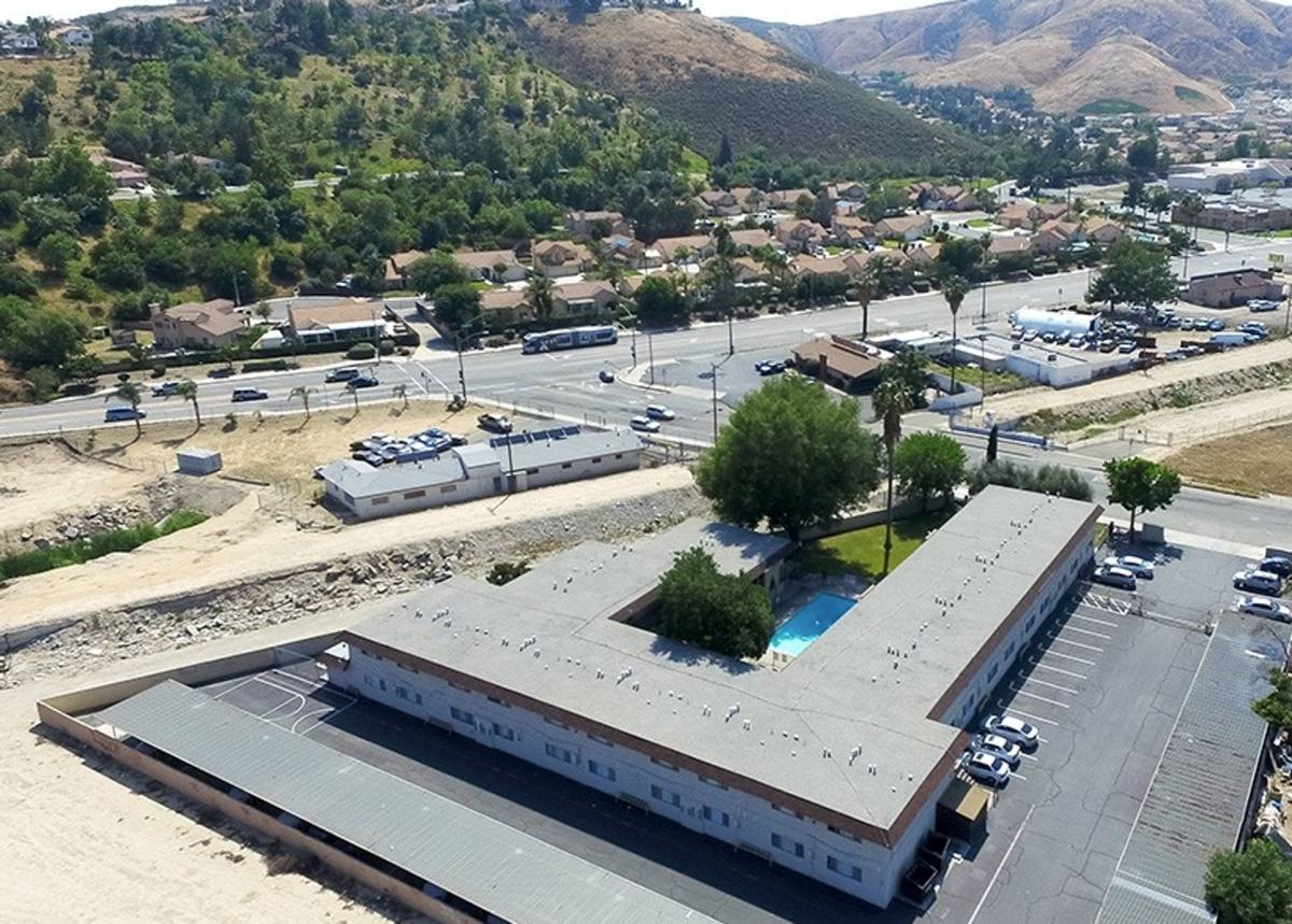 Apartment for rent at 3943 N H St, San Bernardino, CA 92407