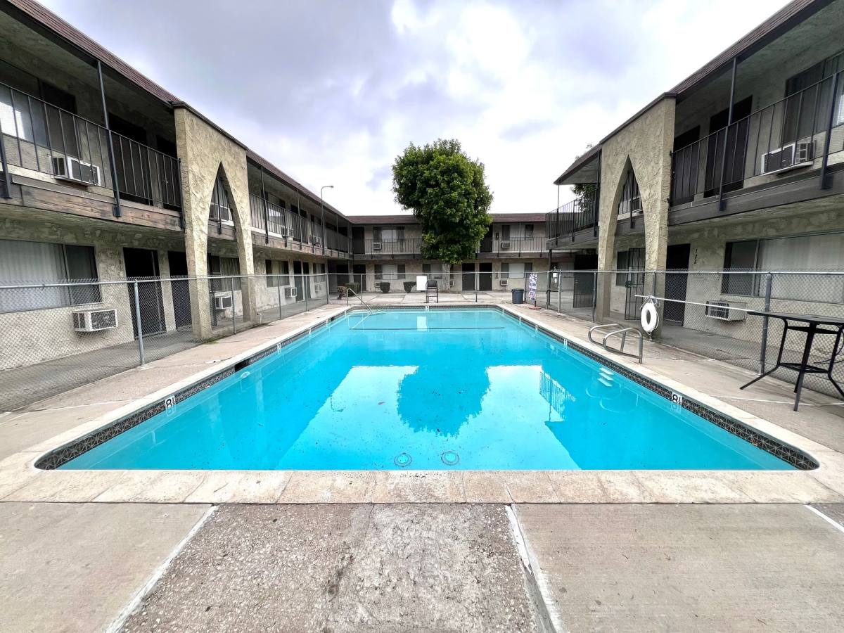 Apartment for rent at 3943 N H St, San Bernardino, CA 92407