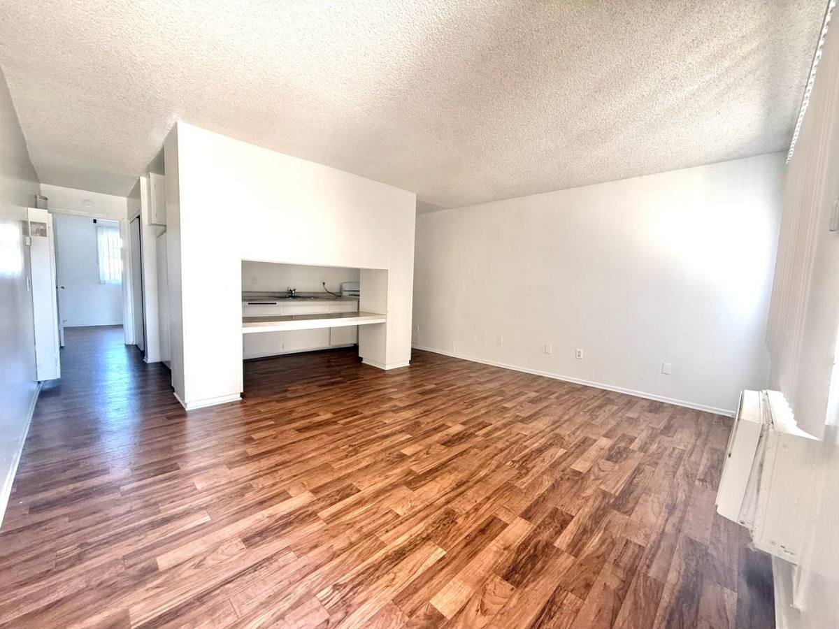 Apartment for rent at 3943 N H St, San Bernardino, CA 92407