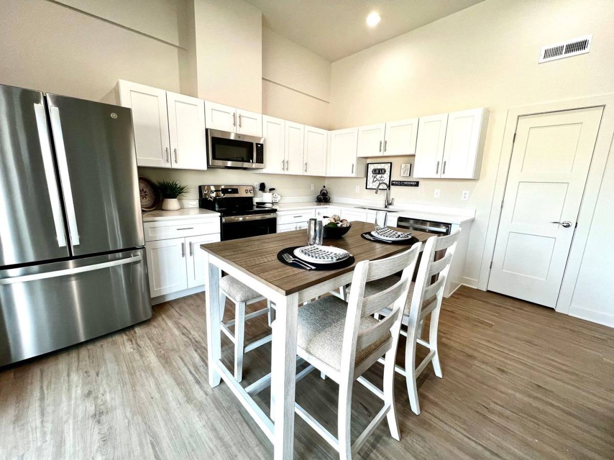 Apartment for rent at 1113 N Claude Rd, Grand Island, NE 68803