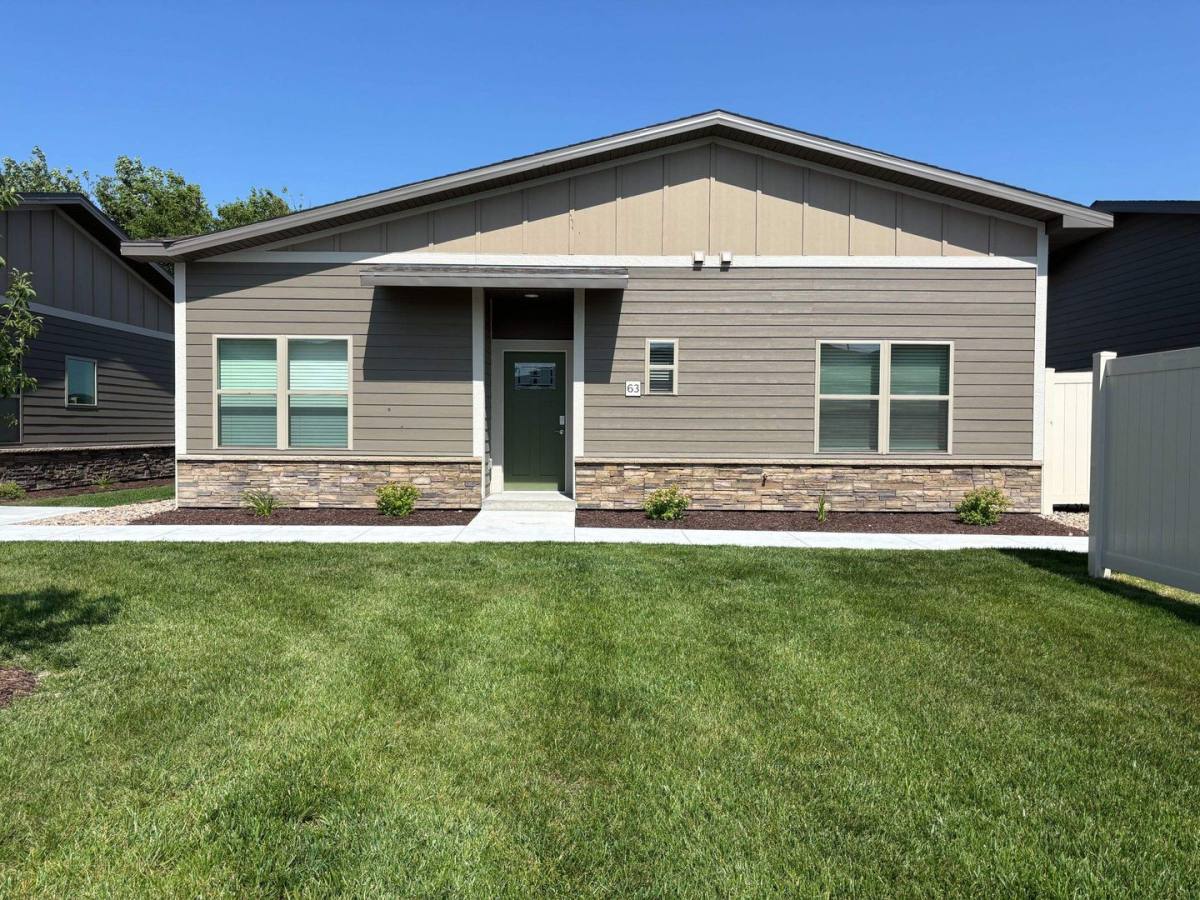 Apartment for rent at 1113 N Claude Rd, Grand Island, NE 68803