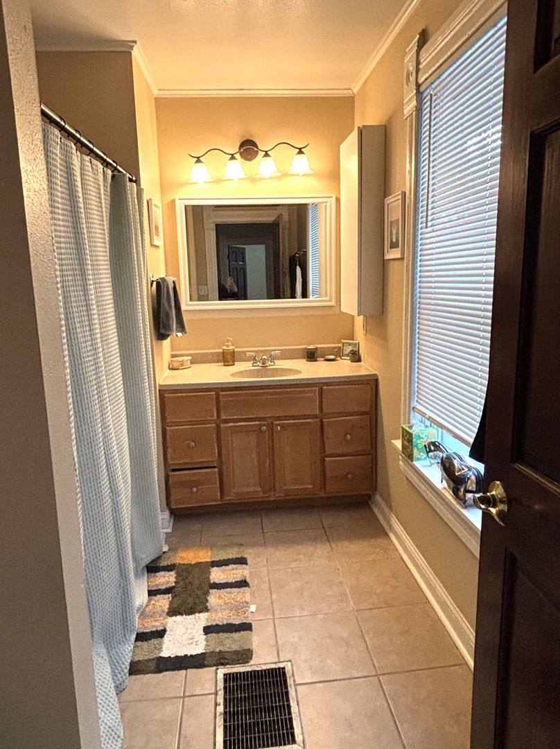 Townhouse for rent at 2543A S Graham St, Milwaukee, WI 53207