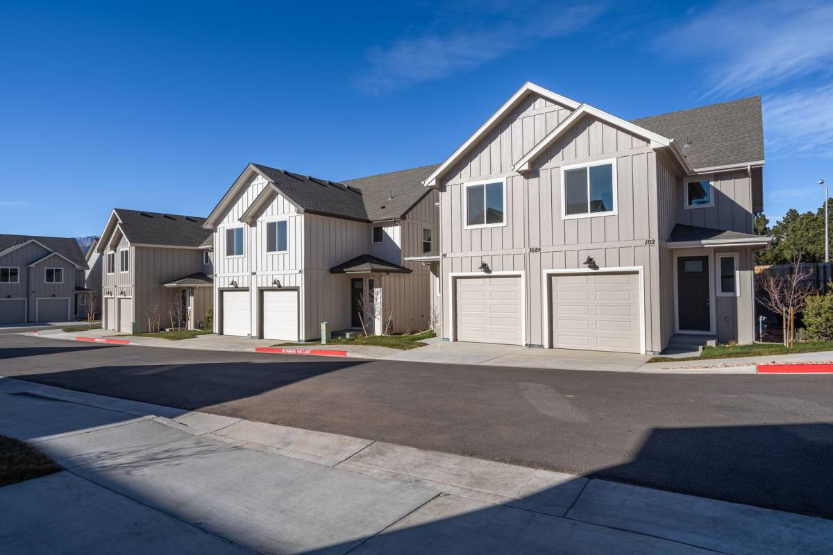 Townhouse for rent at 1540 Sparton Grove, Colorado Springs, CO 80910