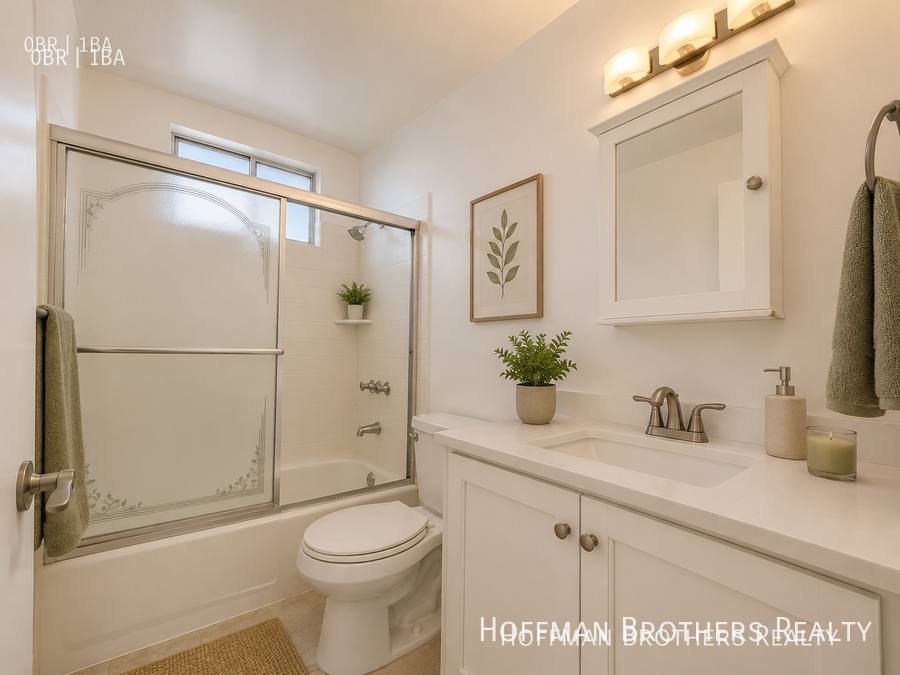 Apartment for rent at 4334 Berryman Ave #1, Los Angeles, CA 90066