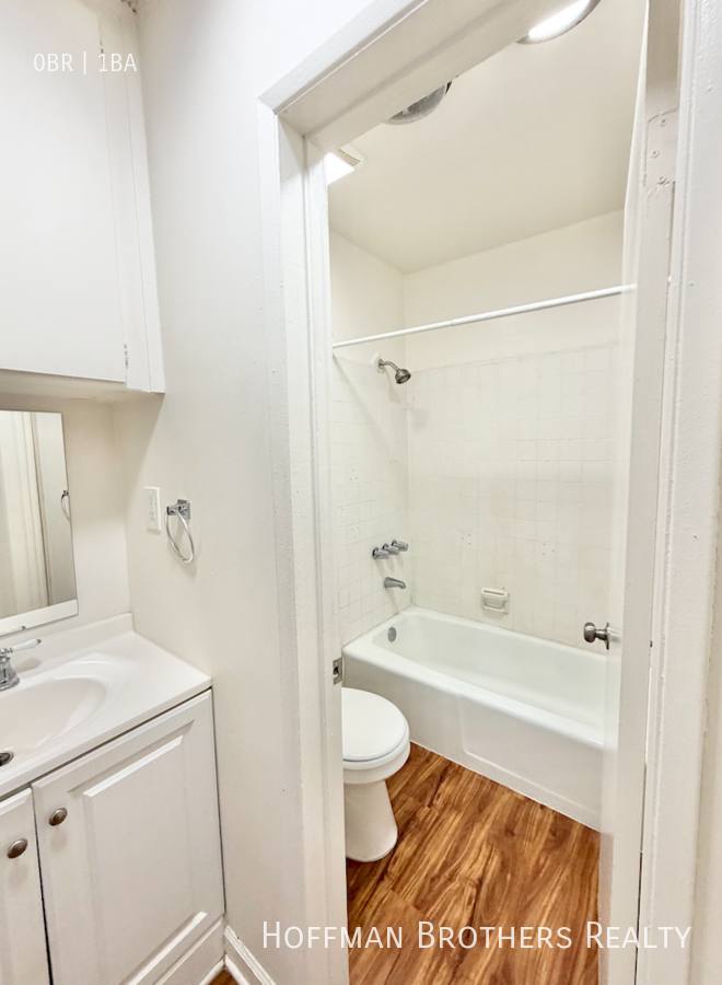 Apartment for rent at 4334 Berryman Ave #1, Los Angeles, CA 90066
