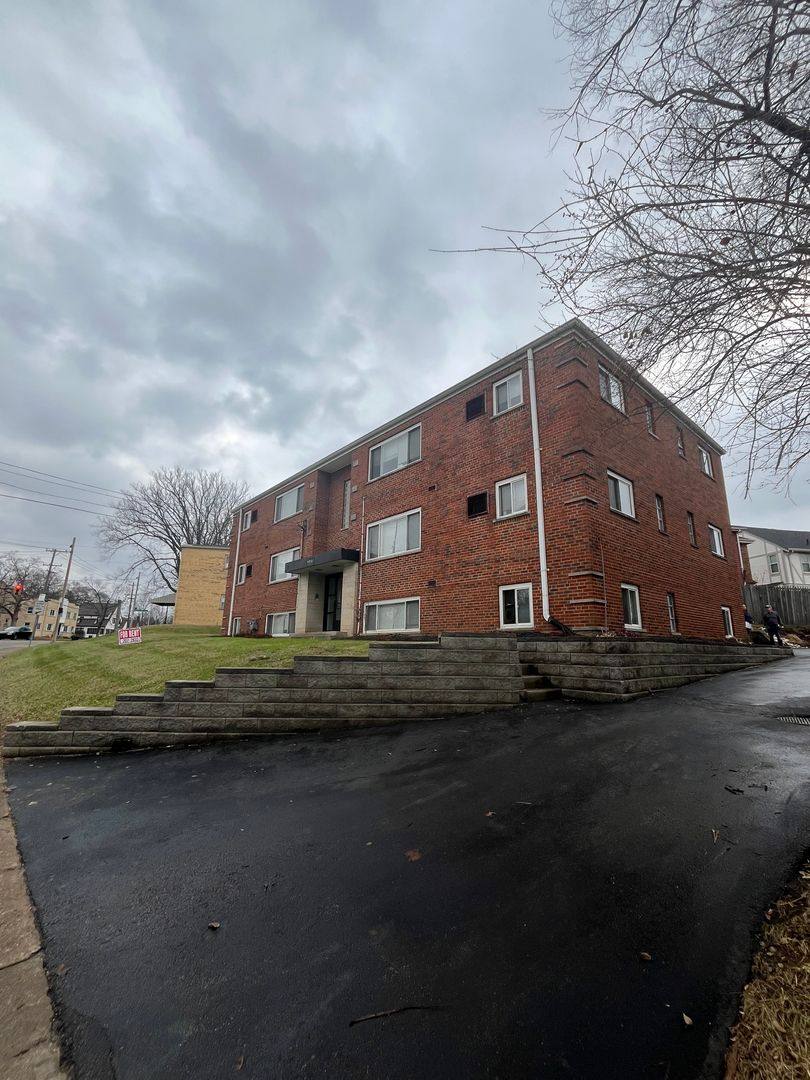 Apartment for rent at 4801 Madison Rd, Cincinnati, OH 45227