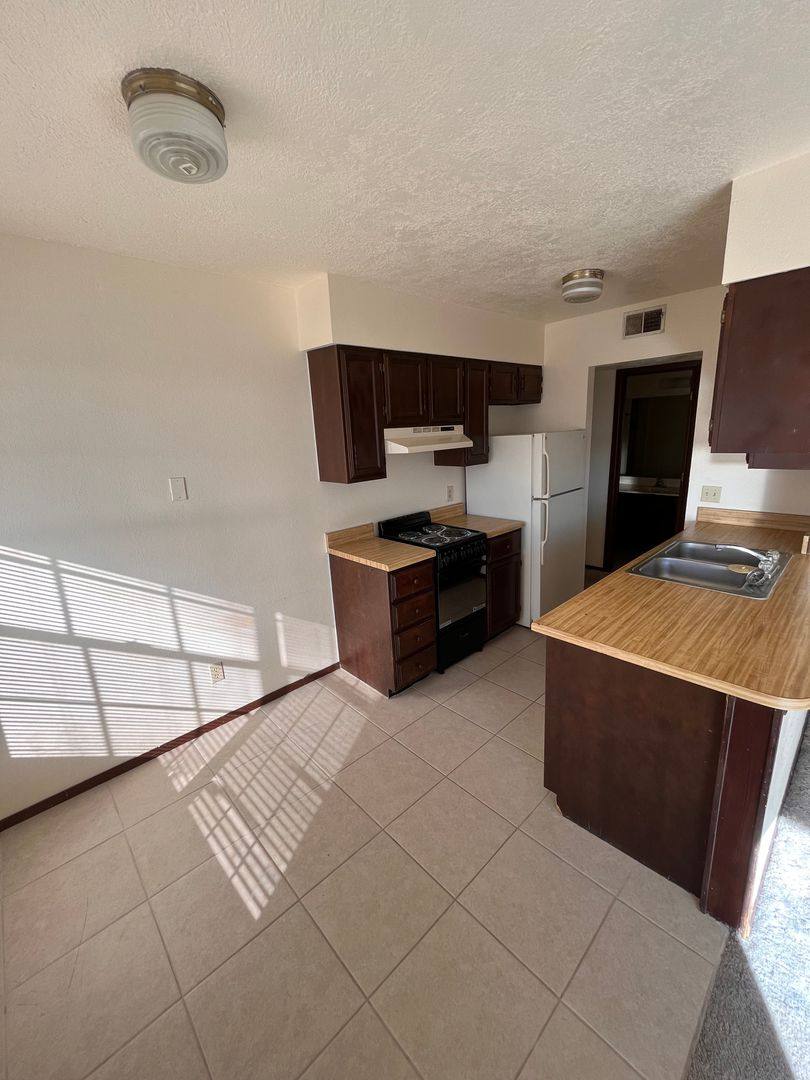 Apartment for rent at 2303 N Grand, Roswell, NM 88201
