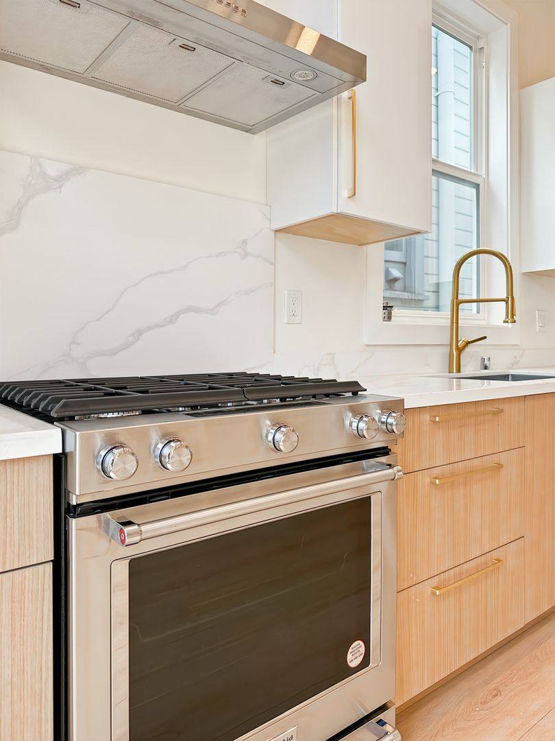 Apartment for rent at 1415 Golden Gate Ave, San Francisco, CA 94115