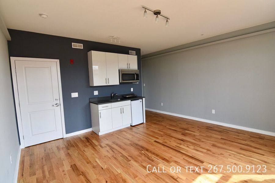 Apartment for rent at 535 N Budd St #2B, Philadelphia, PA 19104