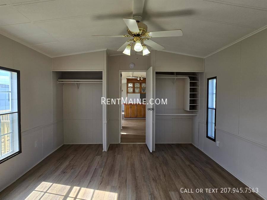 Apartment for rent at 118 E St, Pittsfield, ME 04967