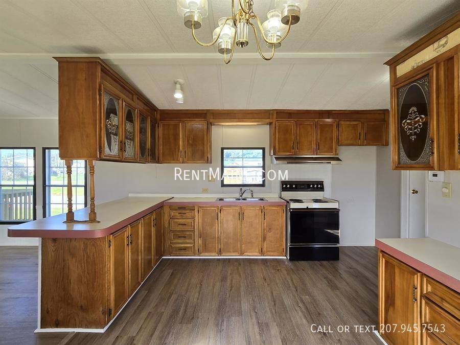 Apartment for rent at 118 E St, Pittsfield, ME 04967