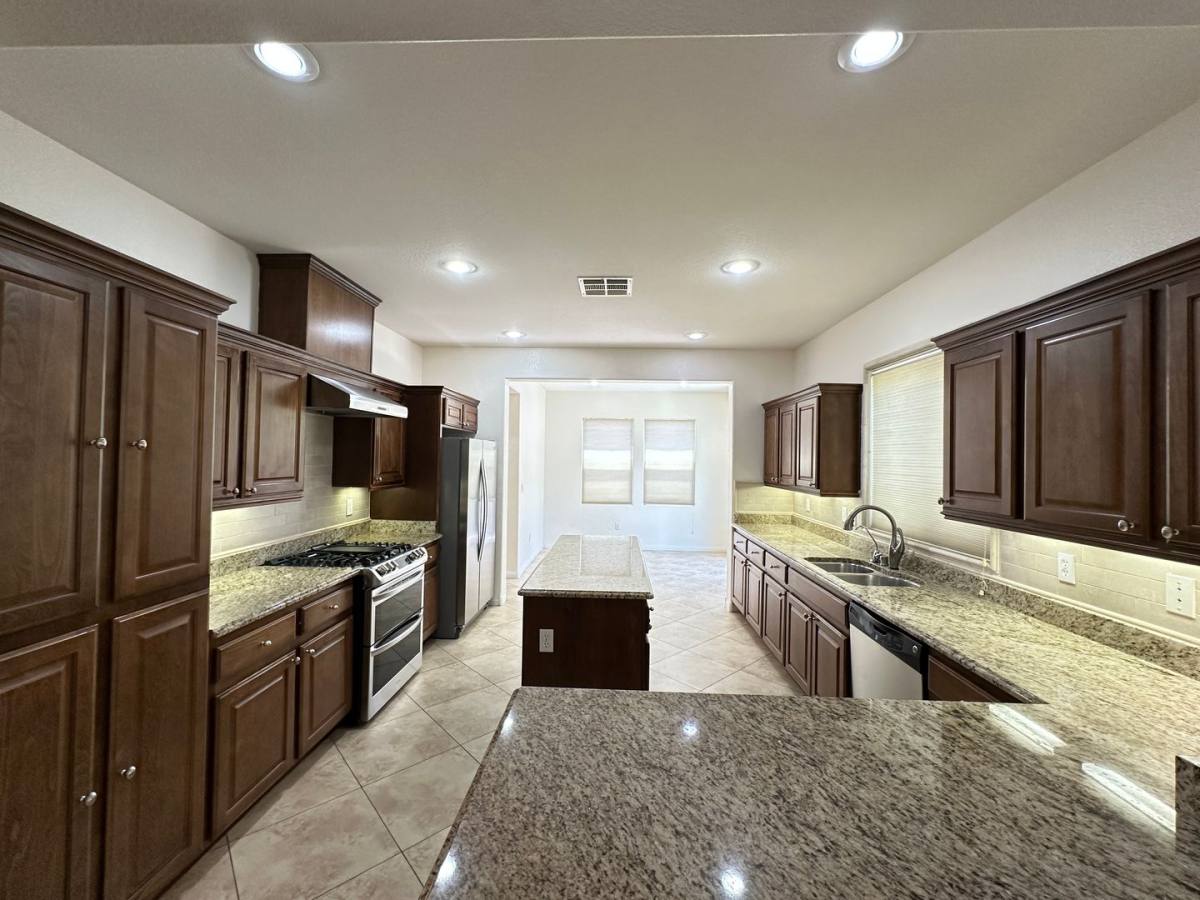 House for rent at 5523 Candle Pine Way, Las Vegas, NV 89135