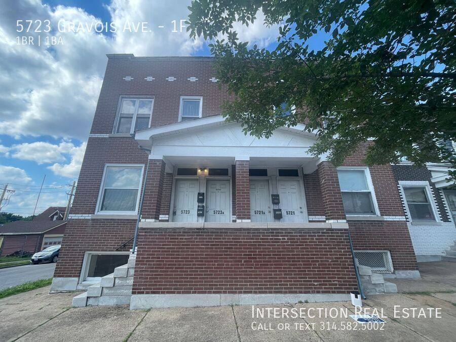 Apartment for rent at 5723 Gravois Ave #1F, Saint Louis, MO 63116