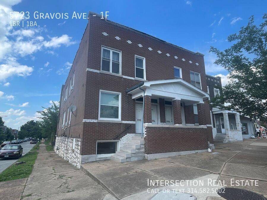 Apartment for rent at 5723 Gravois Ave #1F, Saint Louis, MO 63116