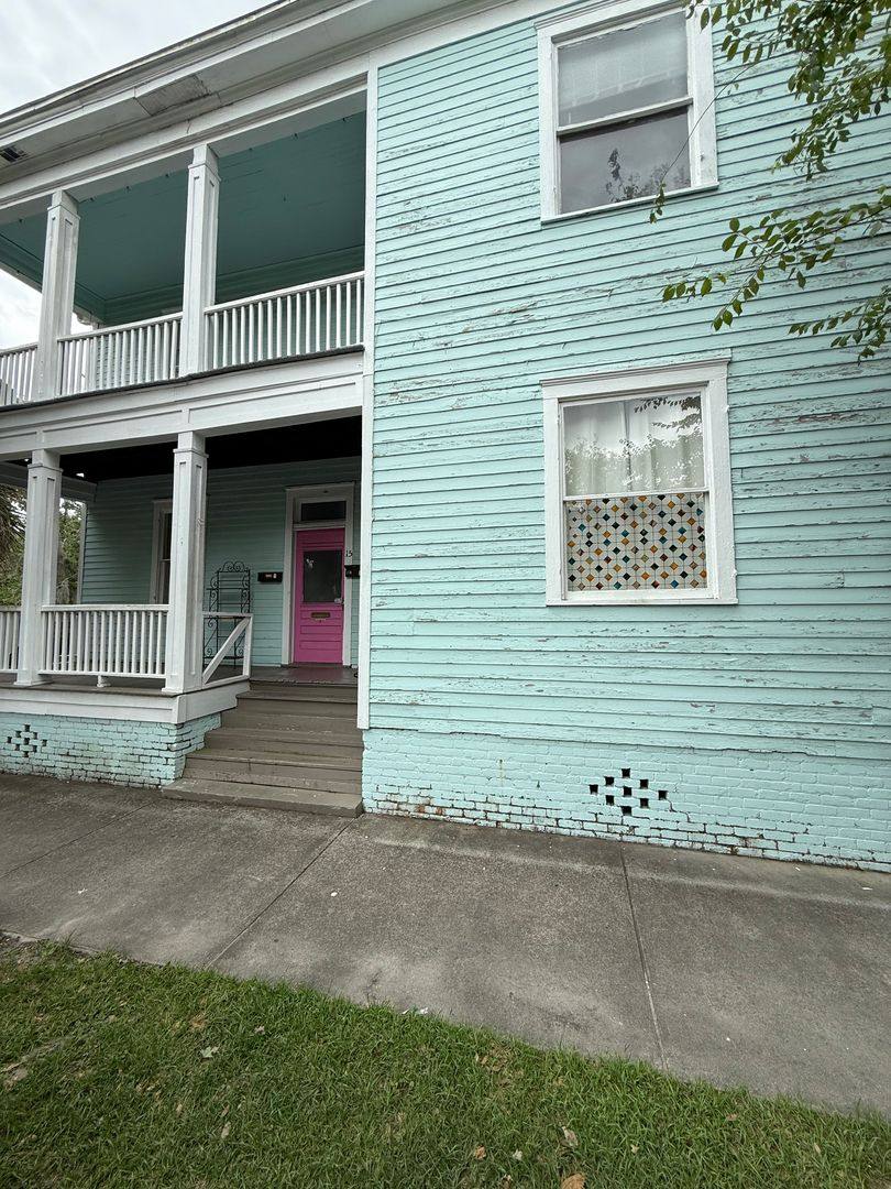 Apartment for rent at 11-15 E 32nd St, Savannah, GA 31401
