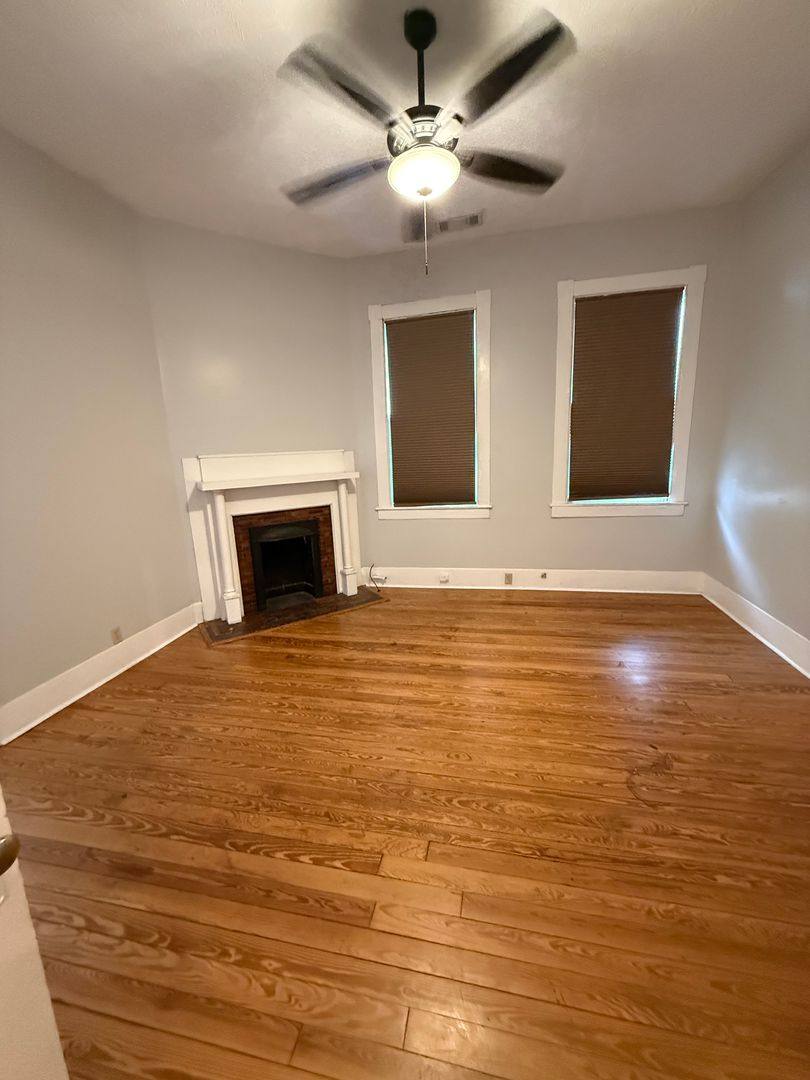 Apartment for rent at 11-15 E 32nd St, Savannah, GA 31401
