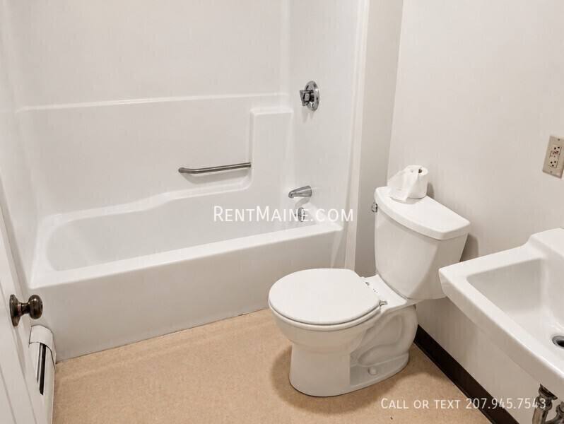 Apartment for rent at 2412 Western Ave #C, Hampden, ME 04444