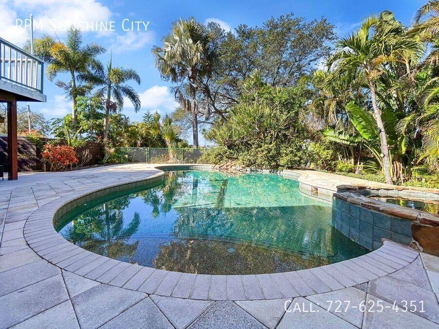 House for rent at 3033 Pineview Dr, Holiday, FL 34691