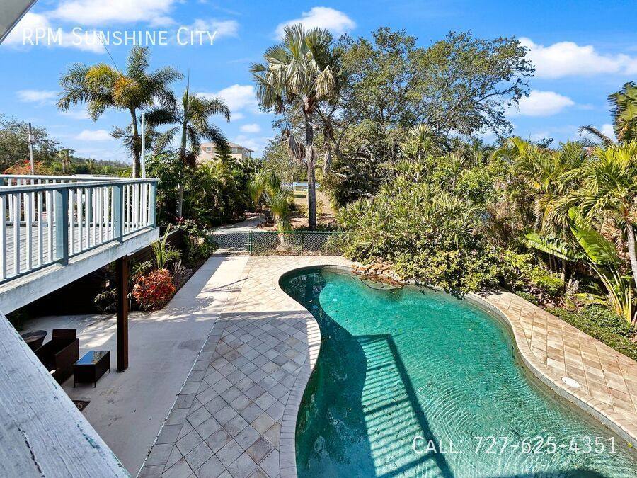 House for rent at 3033 Pineview Dr, Holiday, FL 34691