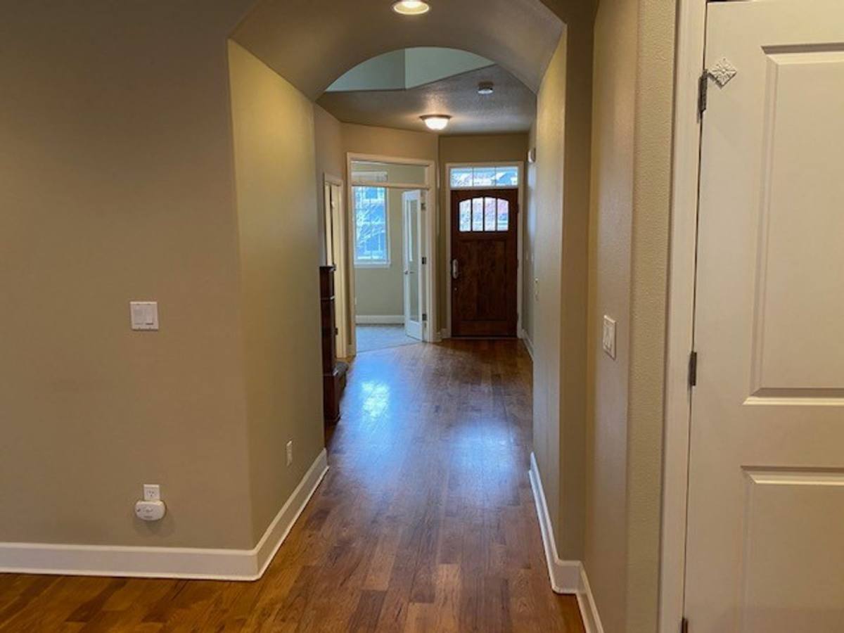 House for rent at 61259 Morning Tide Place, Bend, OR 97702