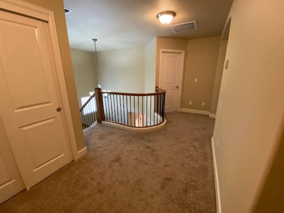 House for rent at 61259 Morning Tide Place, Bend, OR 97702