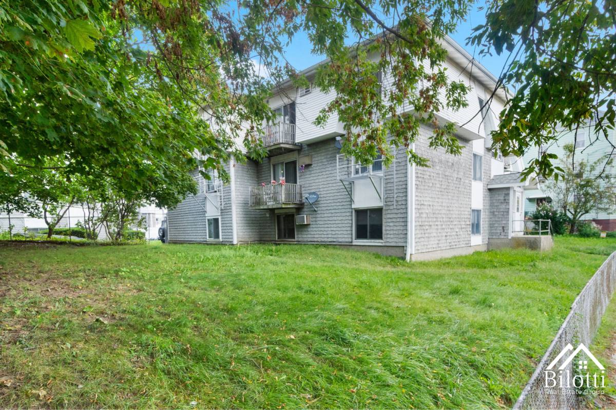 Apartment for rent at 311 Jencks St, Fall River, MA 02723