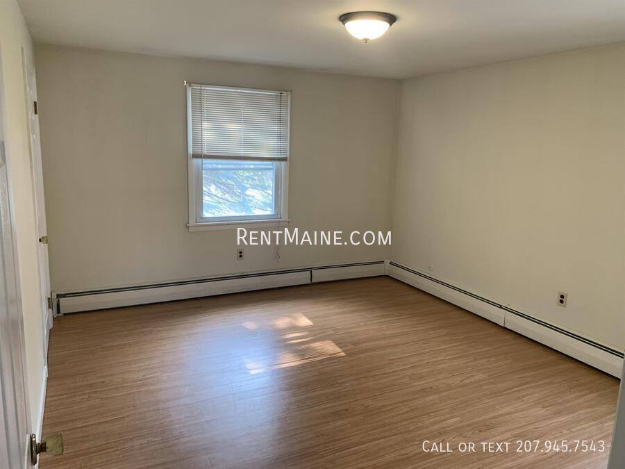Townhouse for rent at 232 Mount Hope Ave, Bangor, ME 04401