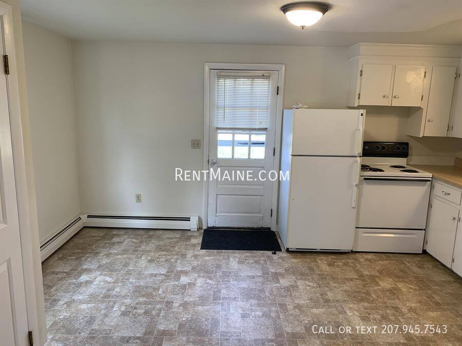 Townhouse for rent at 232 Mount Hope Ave, Bangor, ME 04401