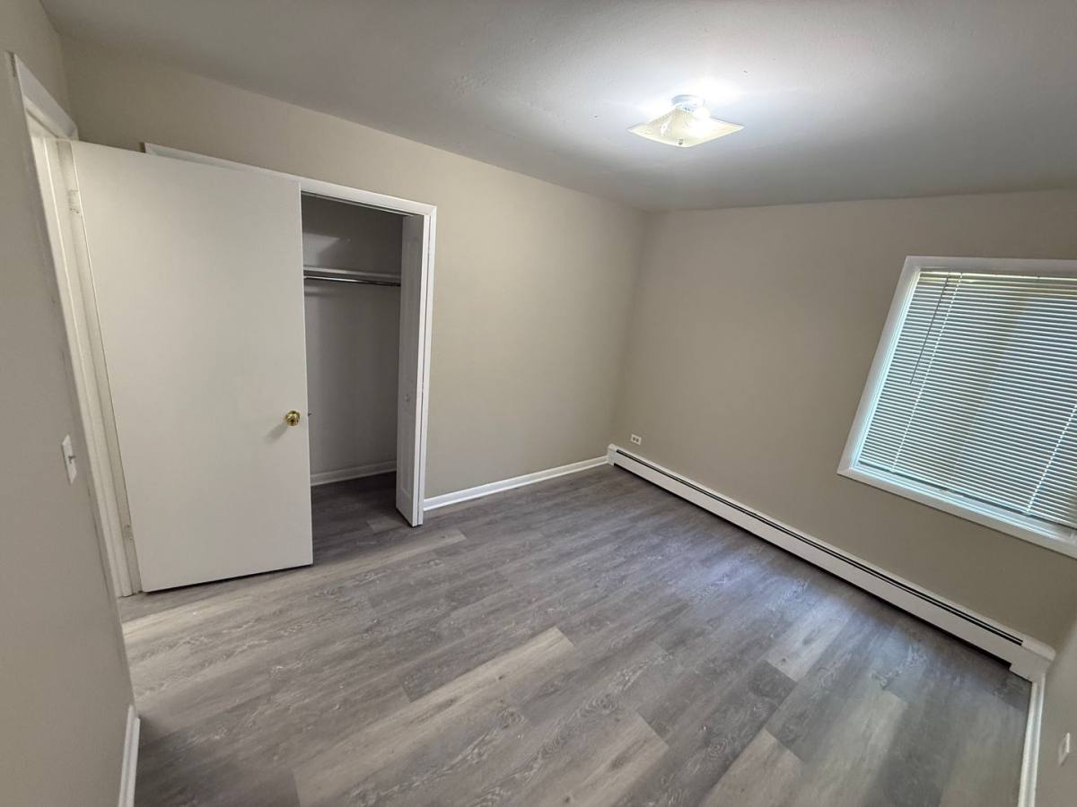 Apartment for rent at 2415 Paradise Ave, Rockford, IL 61103